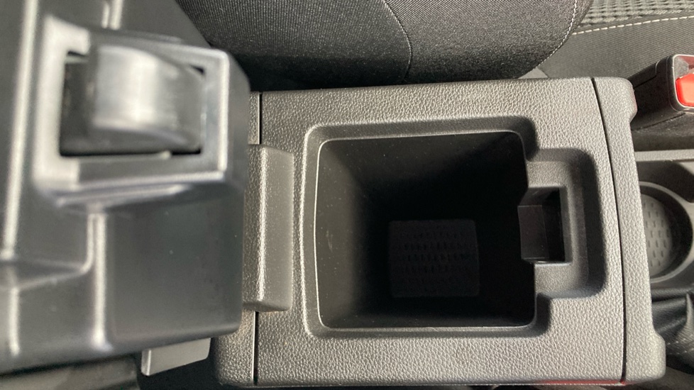 Dacia Duster 1.3 TCe 150 Journey 5dr EDC Petrol Estate - Image 29