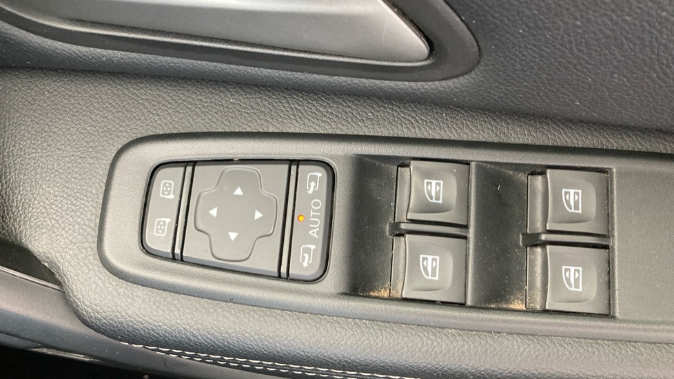 Dacia Duster 1.3 TCe 150 Journey 5dr EDC Petrol Estate - Image 30