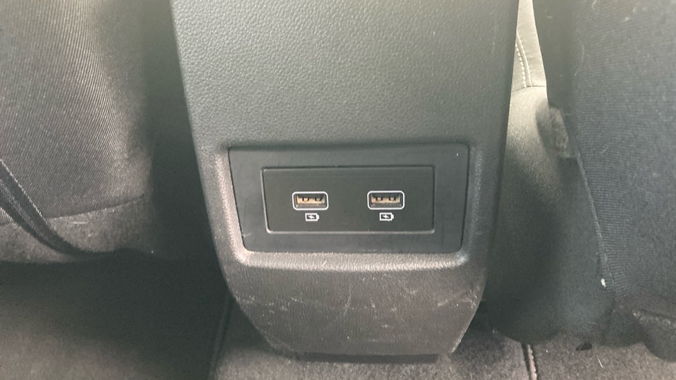 Dacia Duster 1.3 TCe 150 Journey 5dr EDC Petrol Estate - Image 33