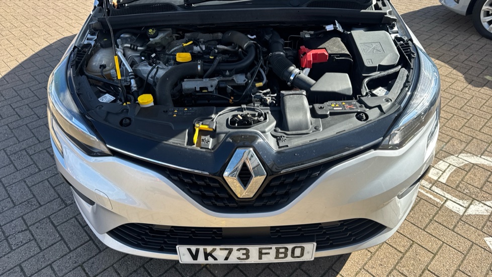 Renault Clio 1.0 TCe 90 Evolution 5dr Petrol Hatchback - Image 8