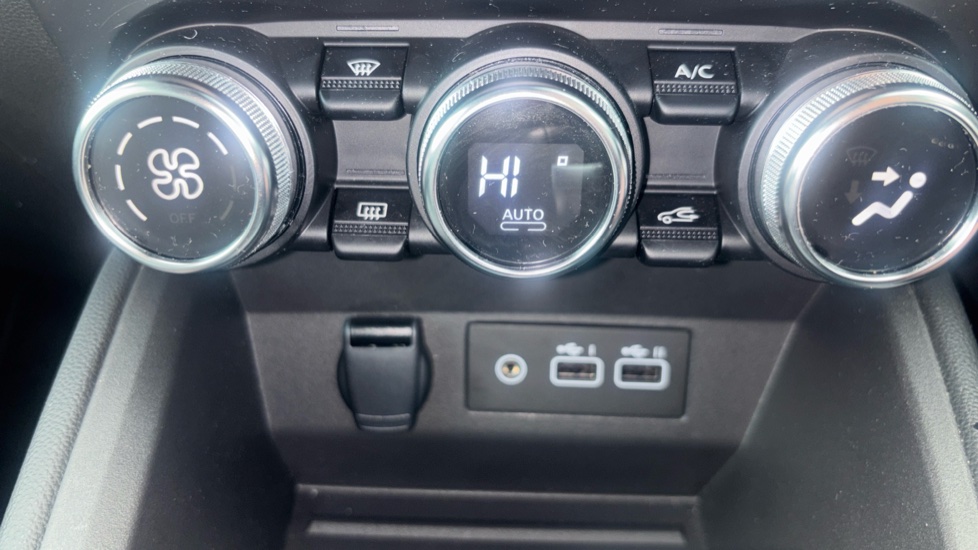 Renault Clio 1.6 E-TECH full hybrid 145 Evolution 5dr Auto Hybrid Hatchback - Image 31