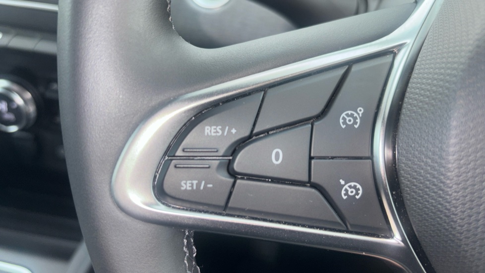 Renault Clio 1.6 E-TECH full hybrid 145 Evolution 5dr Auto Hybrid Hatchback - Image 33