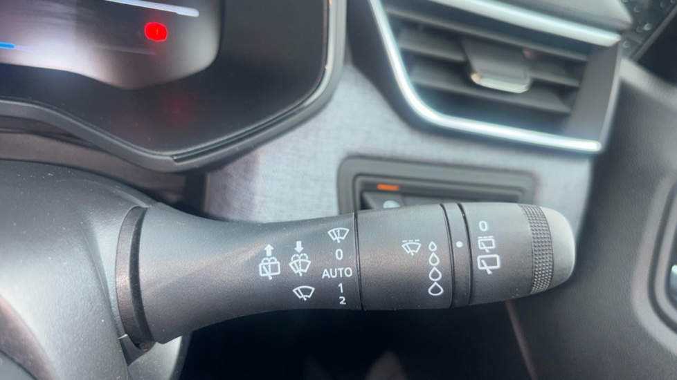 Renault Clio 1.6 E-TECH full hybrid 145 Evolution 5dr Auto Hybrid Hatchback - Image 34