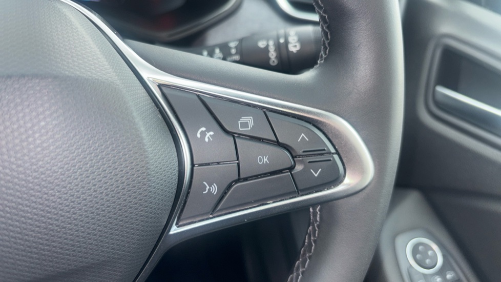 Renault Clio 1.6 E-TECH full hybrid 145 Evolution 5dr Auto Hybrid Hatchback - Image 36