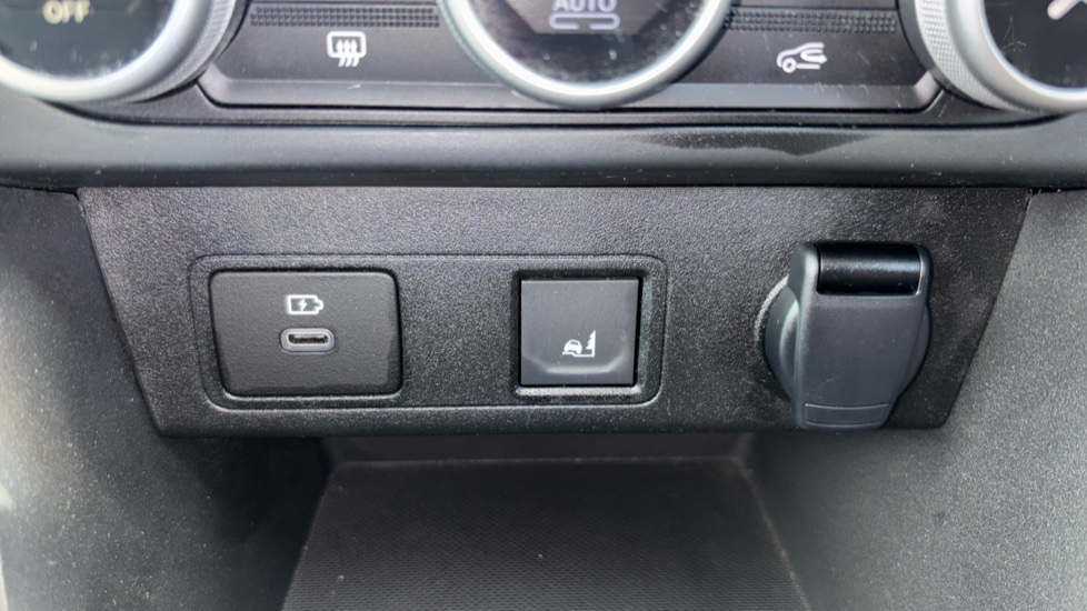 Dacia Sandero Stepway 1.0 TCe Extreme 5dr Petrol Hatchback - Image 39