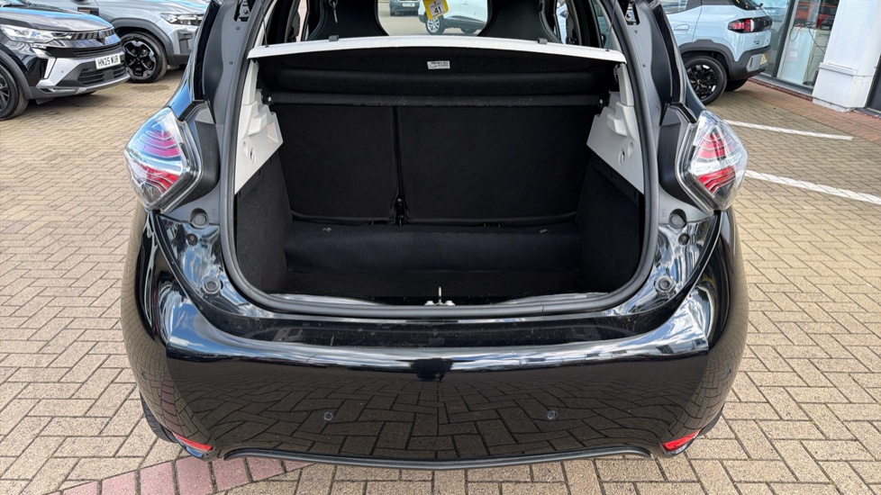 Renault Zoe 100kW Iconic R135 50kWh Boost Charge 5dr Auto Electric Hatchback - Image 4