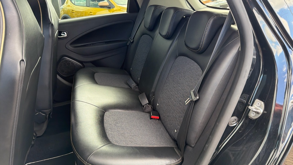 Renault Zoe 100kW Iconic R135 50kWh Boost Charge 5dr Auto Electric Hatchback - Image 16