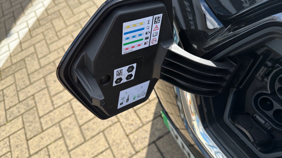 Renault Zoe 100kW Iconic R135 50kWh Boost Charge 5dr Auto Electric Hatchback - Image 36