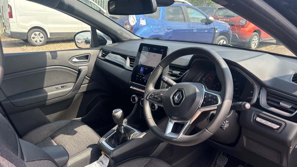 Renault Captur 1.0 TCE 90 Rive Gauche 5dr Petrol Hatchback - Image 11