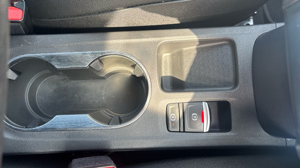 Renault Captur 1.0 TCE 90 Rive Gauche 5dr Petrol Hatchback - Image 29
