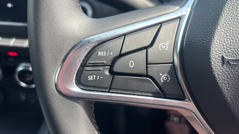 Renault Captur 1.0 TCE 90 Rive Gauche 5dr Petrol Hatchback - Image 31