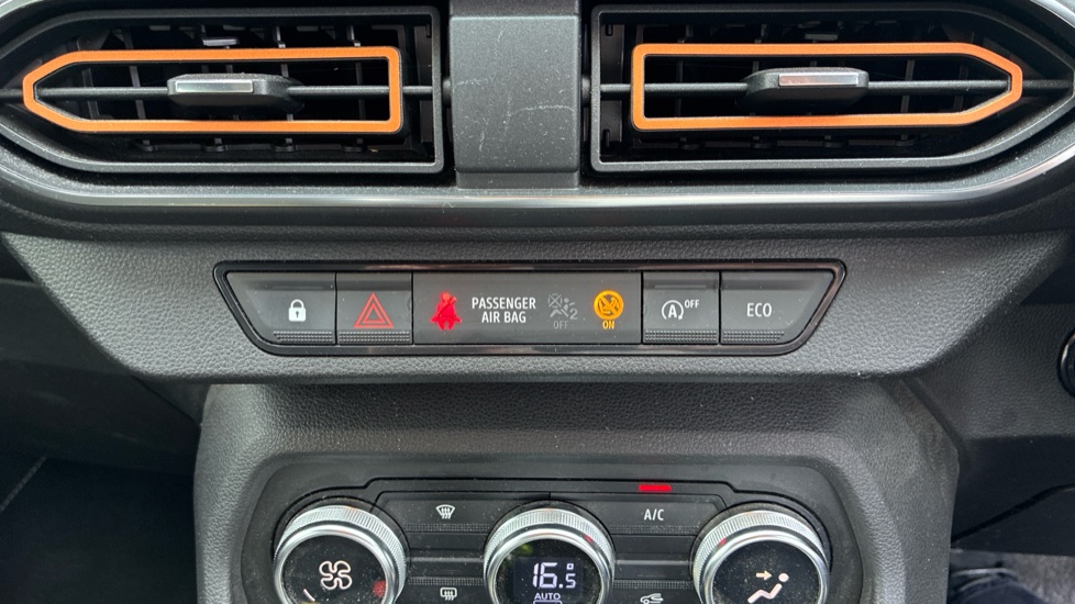 Dacia Sandero Stepway 1.0 TCe Prestige 5dr Petrol Hatchback - Image 25