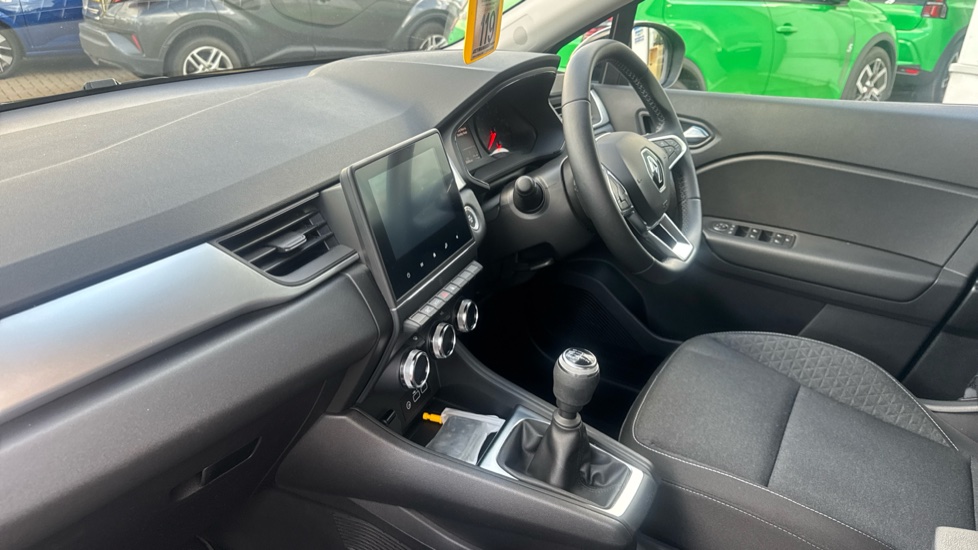 Renault Captur 1.0 TCE 90 Evolution 5dr Petrol Hatchback - Image 9