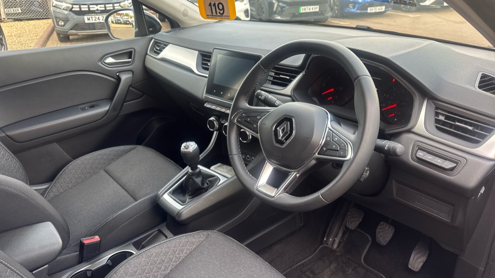 Renault Captur 1.0 TCE 90 Evolution 5dr Petrol Hatchback - Image 11