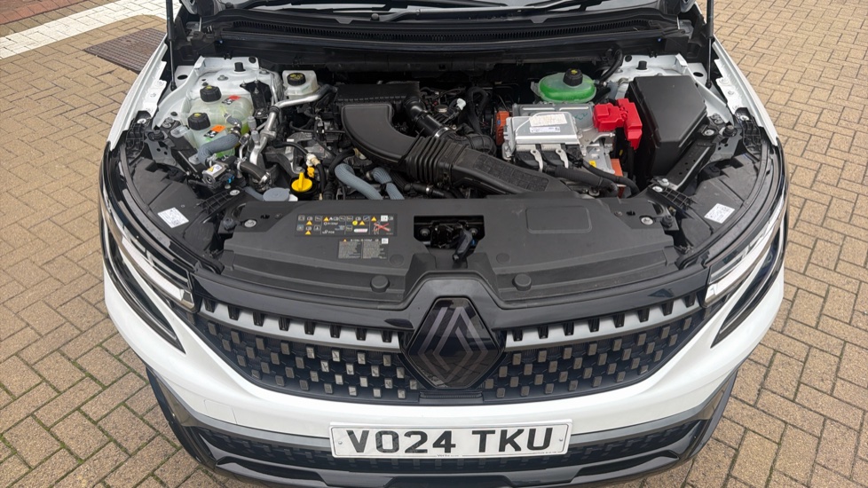 Renault Austral E-Tech FHEV Techno Esprit Alpine 5dr Auto Hybrid Estate - Image 8