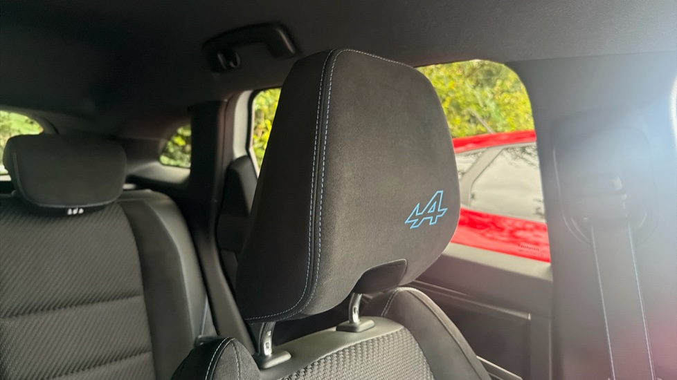 Renault Austral E-Tech FHEV Techno Esprit Alpine 5dr Auto Hybrid Estate - Image 31