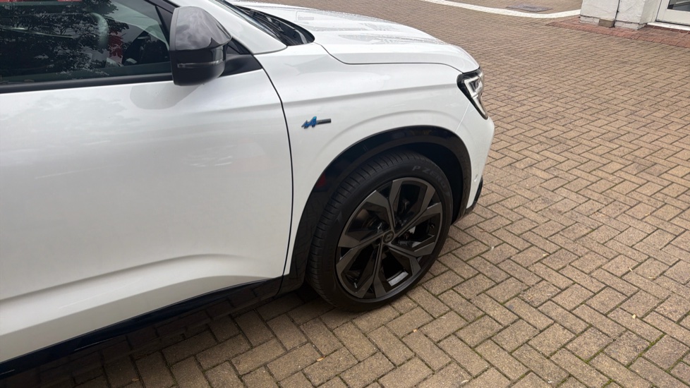 Renault Austral E-Tech FHEV Techno Esprit Alpine 5dr Auto Hybrid Estate - Image 36