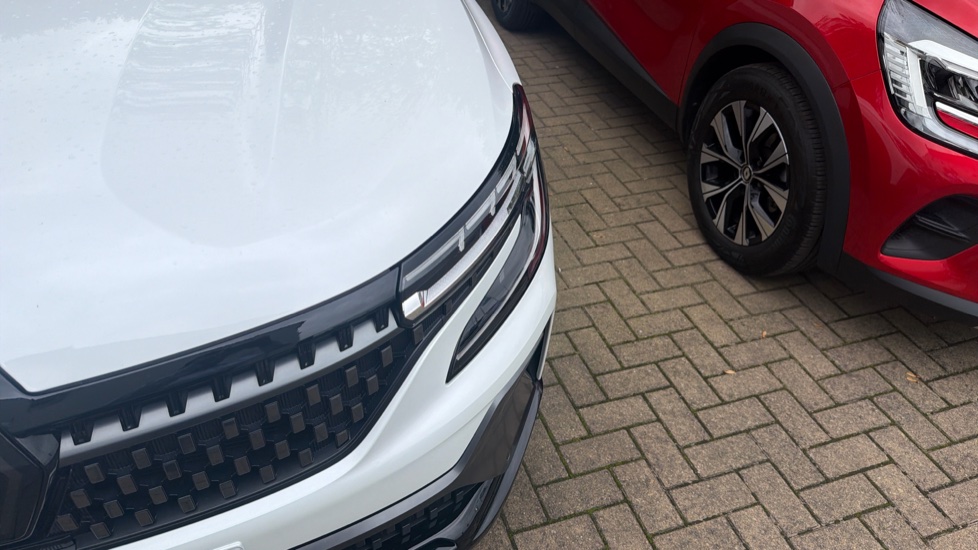Renault Austral E-Tech FHEV Techno Esprit Alpine 5dr Auto Hybrid Estate - Image 43