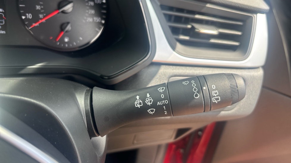 Renault Captur 1.0 TCE 90 Evolution 5dr Petrol Hatchback - Image 24