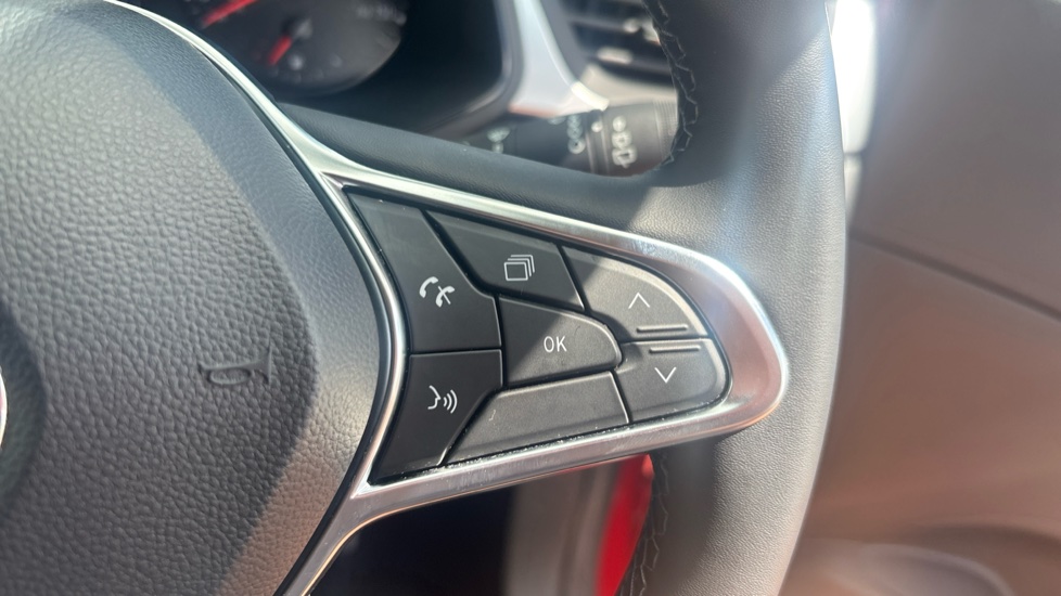 Renault Captur 1.0 TCE 90 Evolution 5dr Petrol Hatchback - Image 26
