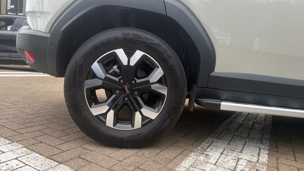 Dacia Duster 1.6 Hybrid 140 Extreme 5dr Auto Hybrid Estate - Image 7