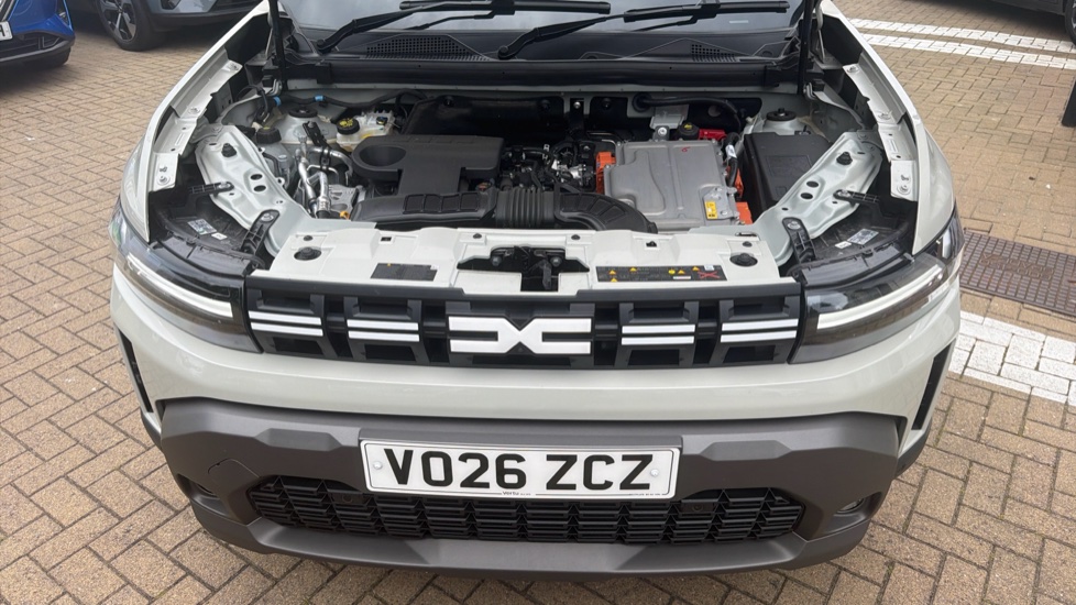 Dacia Duster 1.6 Hybrid 140 Extreme 5dr Auto Hybrid Estate - Image 8