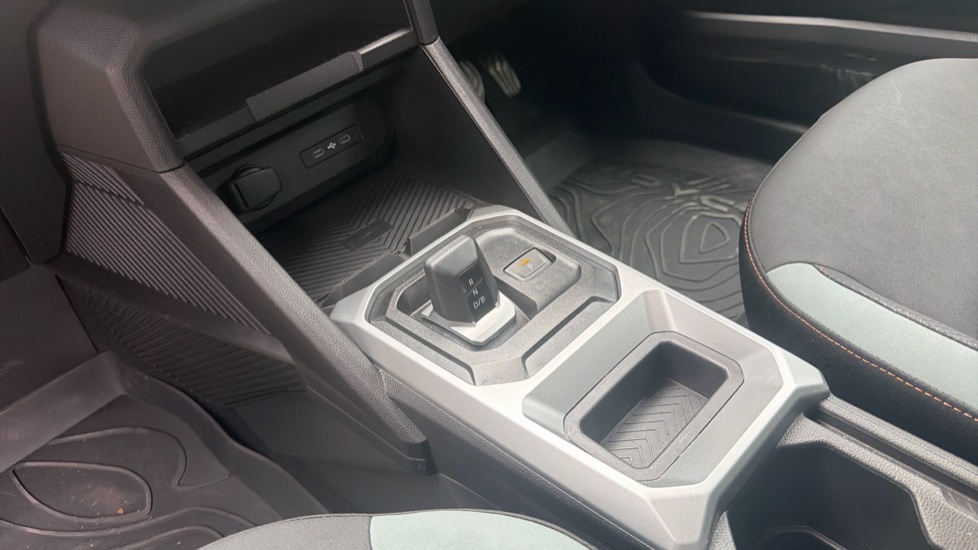 Dacia Duster 1.6 Hybrid 140 Extreme 5dr Auto Hybrid Estate - Image 13