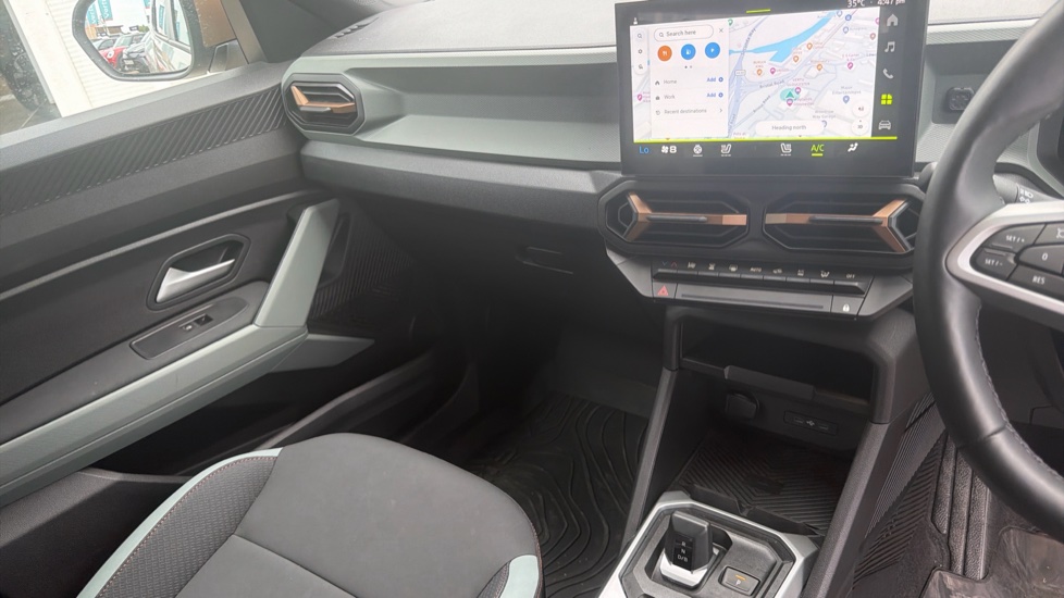 Dacia Duster 1.6 Hybrid 140 Extreme 5dr Auto Hybrid Estate - Image 14