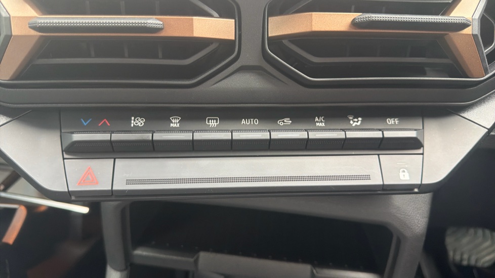 Dacia Duster 1.6 Hybrid 140 Extreme 5dr Auto Hybrid Estate - Image 23