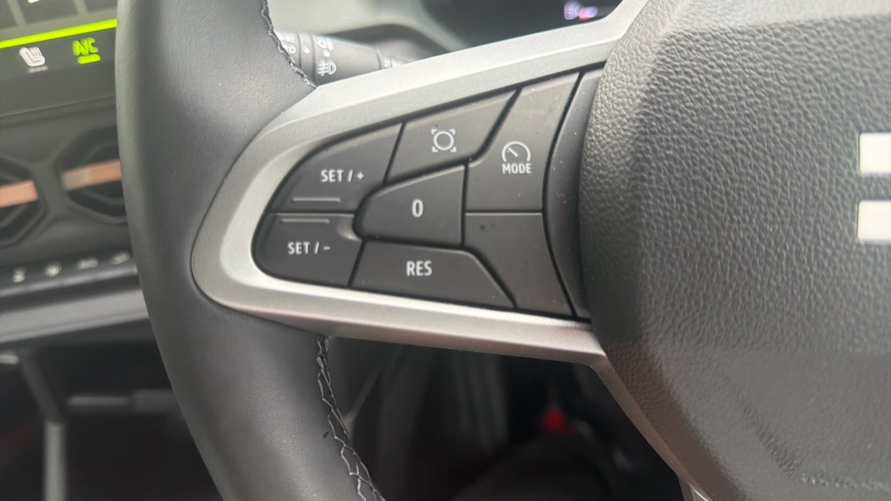 Dacia Duster 1.6 Hybrid 140 Extreme 5dr Auto Hybrid Estate - Image 25
