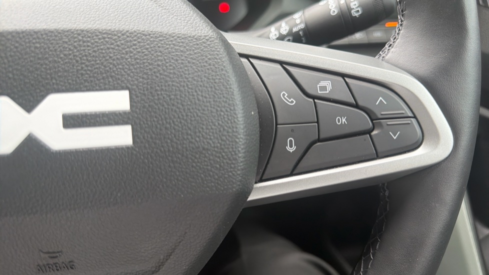 Dacia Duster 1.6 Hybrid 140 Extreme 5dr Auto Hybrid Estate - Image 28