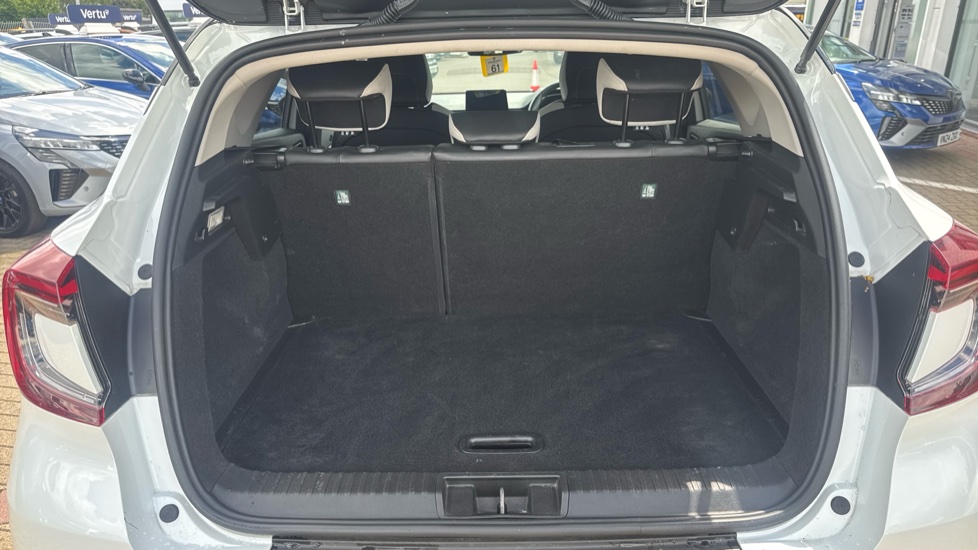 Renault Captur 1.3 TCE 130 S Edition 5dr EDC Petrol Hatchback - Image 4