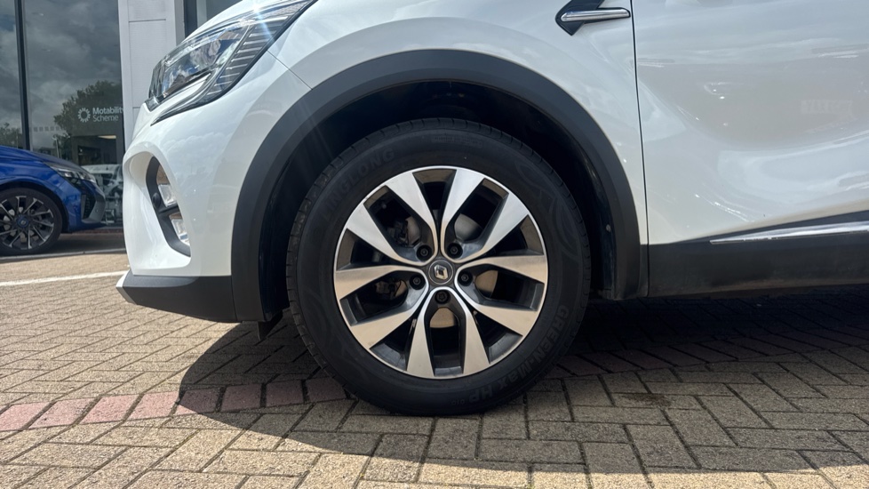 Renault Captur 1.3 TCE 130 S Edition 5dr EDC Petrol Hatchback - Image 7