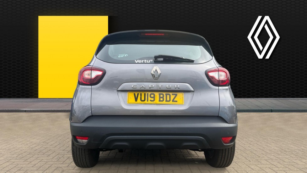 Renault Captur 0.9 TCE 90 Play 5dr Petrol Hatchback - Image 6