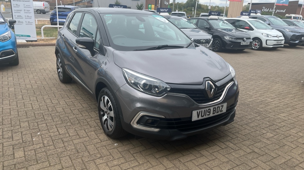 Renault Captur 0.9 TCE 90 Play 5dr Petrol Hatchback - Image 40