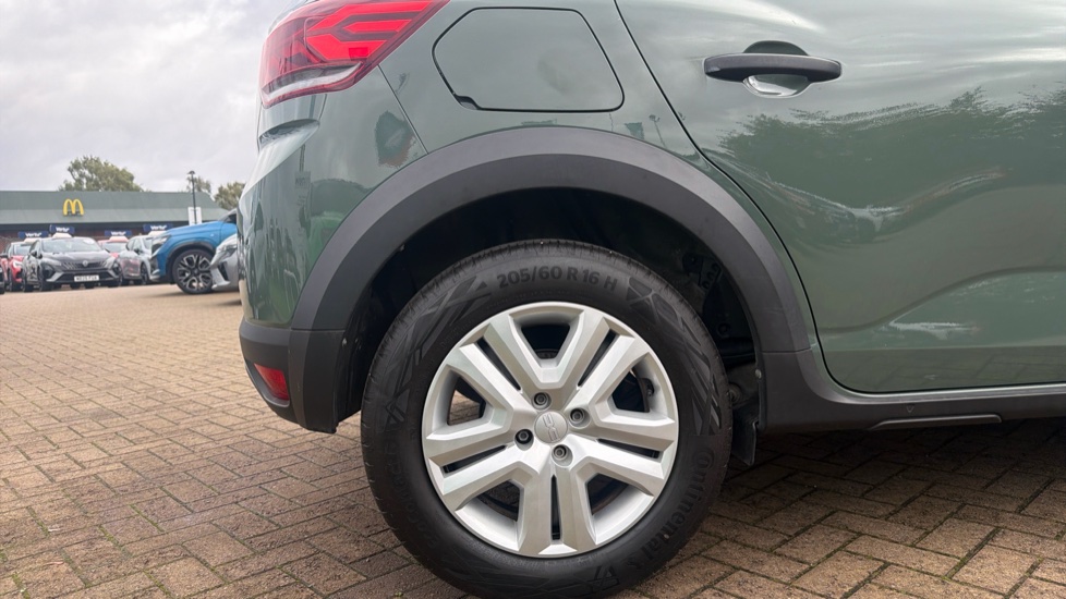 Dacia Sandero Stepway 1.0 TCe Essential 5dr Petrol Hatchback - Image 7