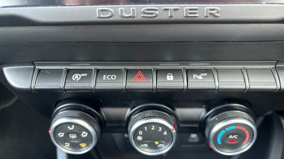 Dacia Duster 1.3 TCe 150 Comfort 5dr EDC Petrol Estate - Image 38