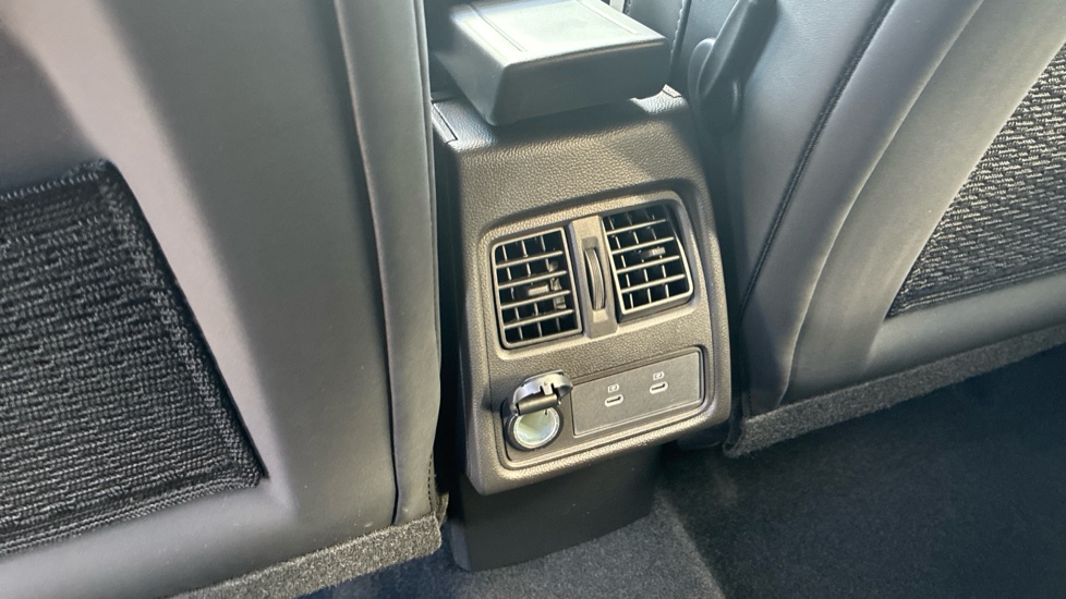 Renault Symbioz 1.3 TCe 140 Techno Esprit Alpine 5dr Petrol Estate - Image 21