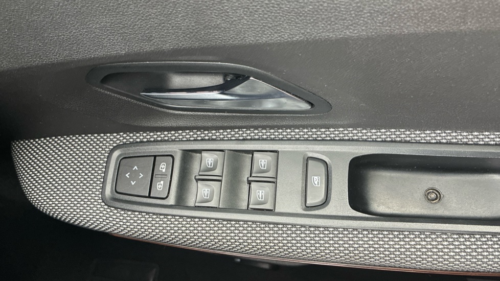 Dacia Sandero Stepway 1.0 TCe Comfort 5dr Bi Fuel Hatchback - Image 36