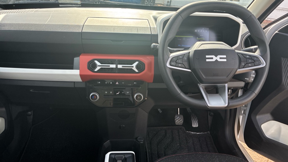 Dacia Spring 27kWh Expression 65 48kW 5dr Auto Electric Hatchback - Image 10