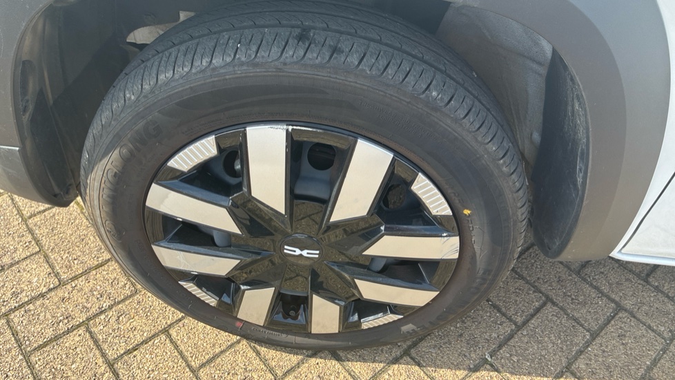 Dacia Spring 27kWh Expression 65 48kW 5dr Auto Electric Hatchback - Image 23