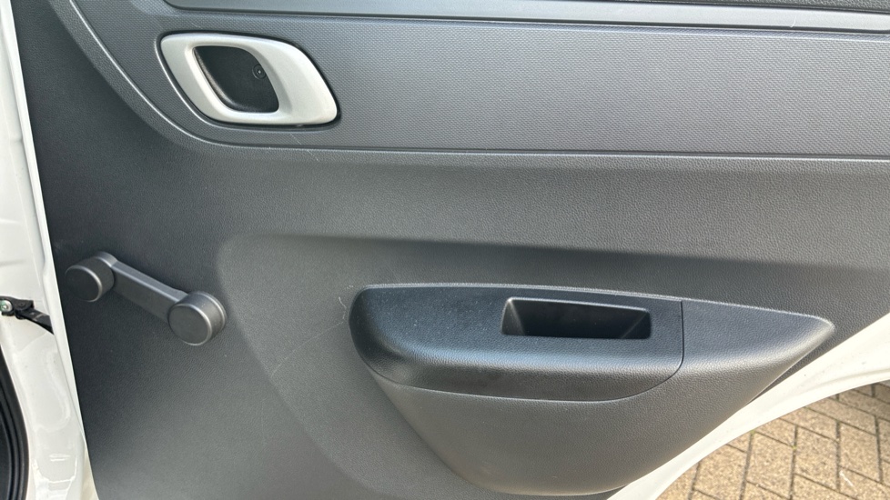 Dacia Spring 27kWh Expression 65 48kW 5dr Auto Electric Hatchback - Image 35