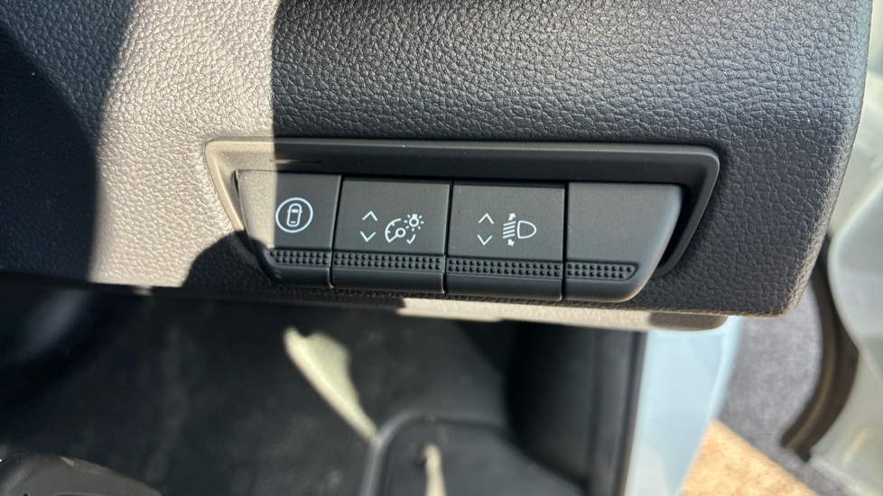 Renault Trafic Swb Diesel SL30 Blue dCi 150 Extra [Safety] Van - Image 24