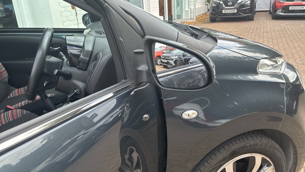 Citroen C1 1.0 VTi 72 Shine 5dr Petrol Hatchback - Image 22