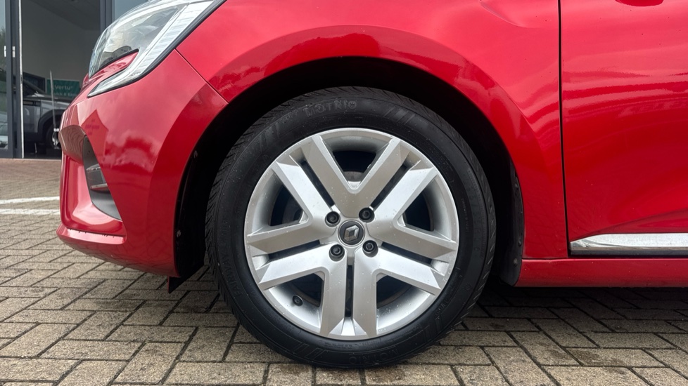 Renault Clio 1.0 TCe 100 Play 5dr Petrol Hatchback - Image 7