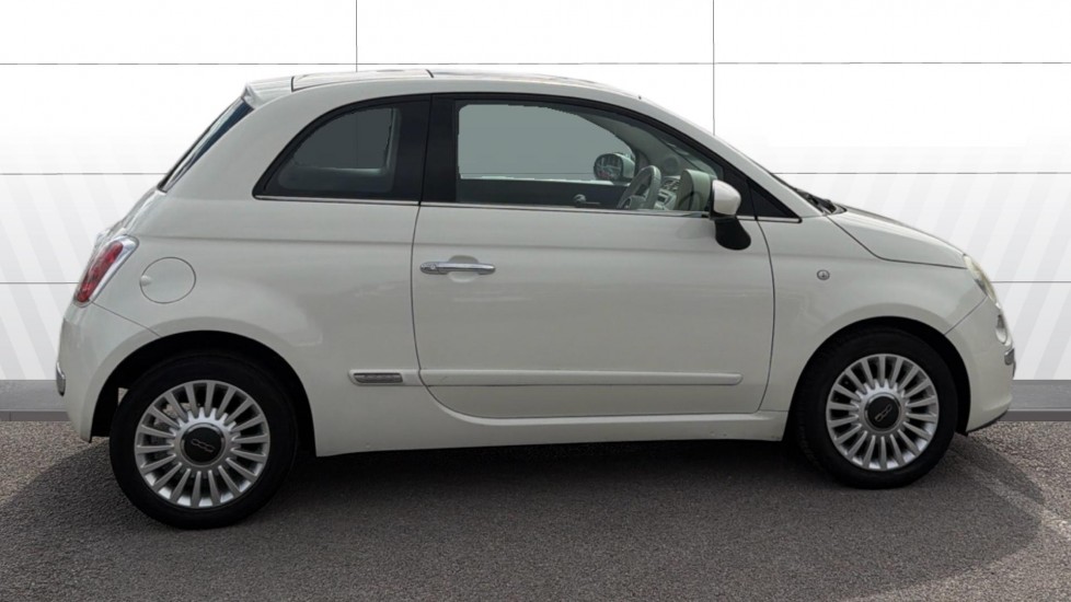 Fiat 500 1.2 Lounge 3dr [Start Stop] Petrol Hatchback - Image 5