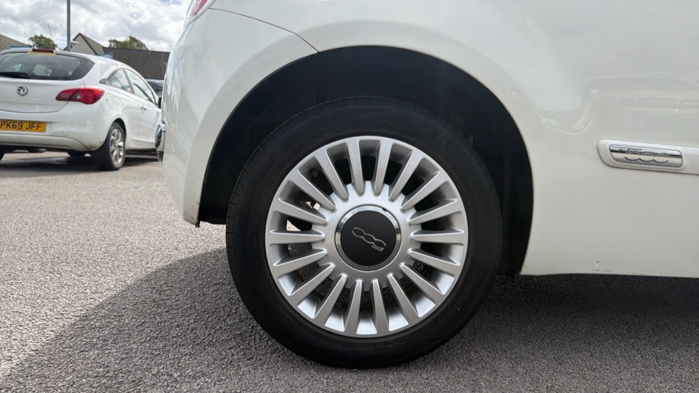 Fiat 500 1.2 Lounge 3dr [Start Stop] Petrol Hatchback - Image 7