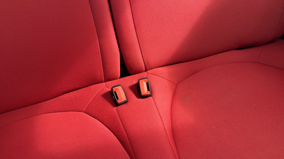 Fiat 500 1.2 Lounge 3dr [Start Stop] Petrol Hatchback - Image 17