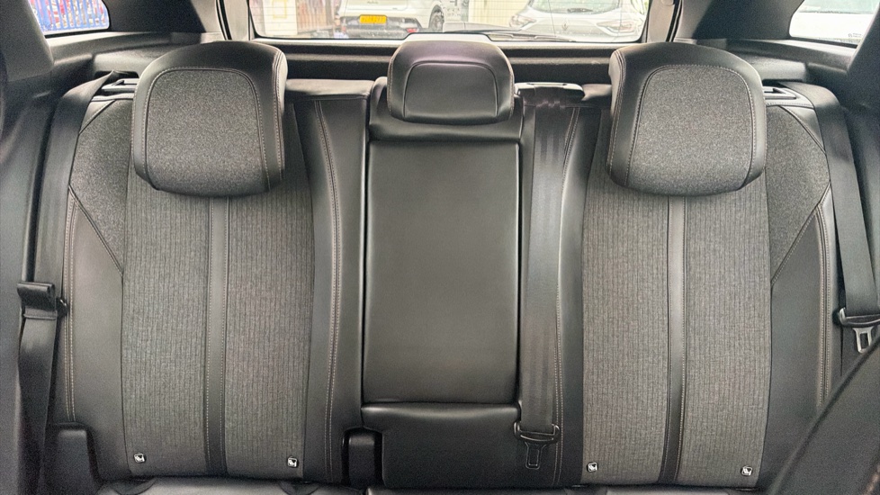 Peugeot 3008 1.2 PureTech GT Line 5dr Petrol Estate - Image 15