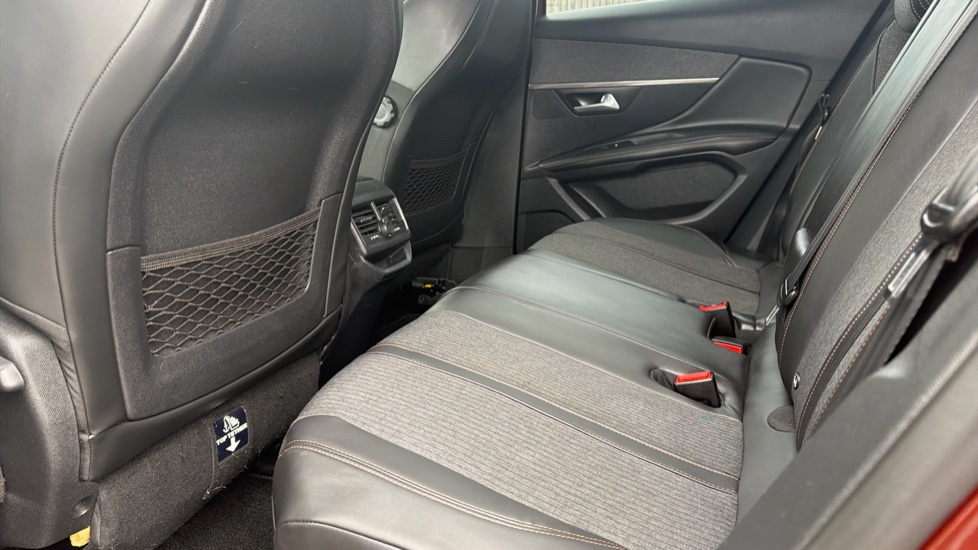 Peugeot 3008 1.2 PureTech GT Line 5dr Petrol Estate - Image 16